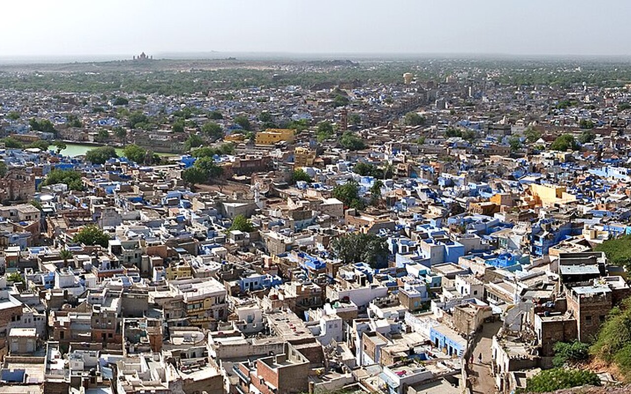 बांदीकुई में विकास परियोजनाओं का लोकार्पण व शिलान्यास — उप मुख्यमंत्री बैरवा ने राजधानी में कार्यक्रम में भाग लिया