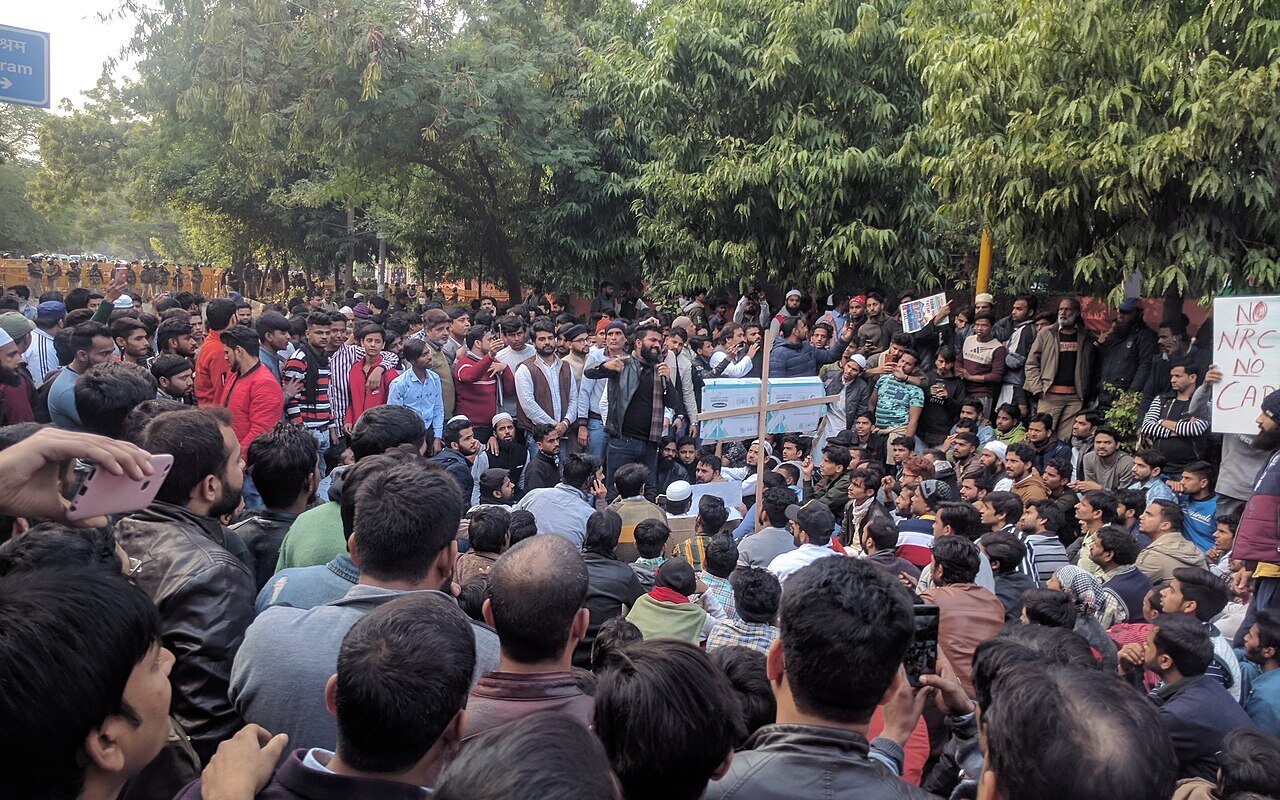 सुवेंदु अधिकारी ने मतुआ समुदाय को नागरिकता प्रमाणपत्र दिये; CAA पर राजनीति फिर गरम