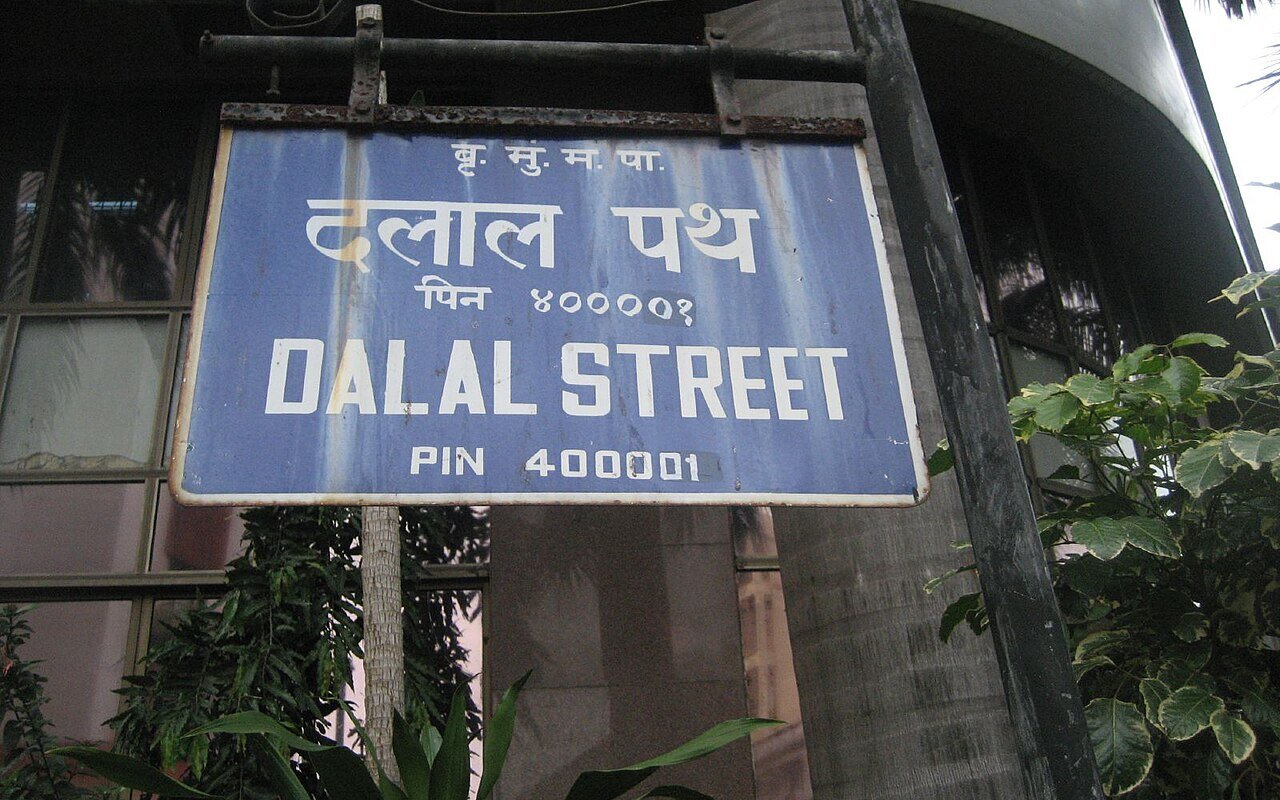 Wall Street mixto por reportes corporativos: por qué importa a los mercados y empresas de India